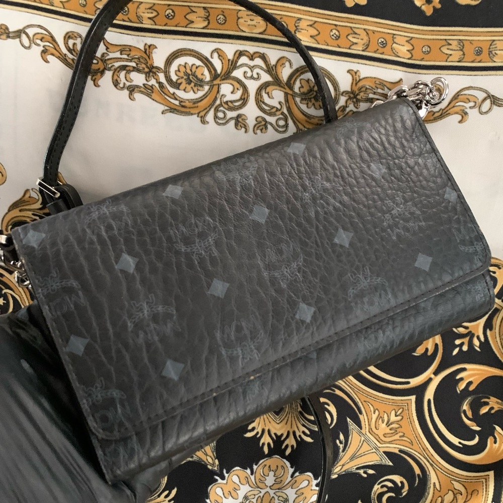 McM crossbody